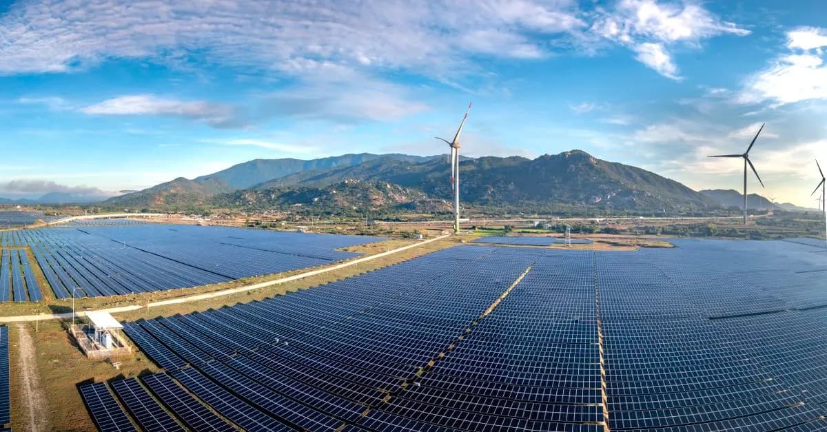 Integrating Renewable Energy in Smart Homes