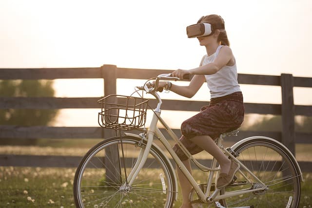 Top 5 Augmented Reality Gadgets You Need to Try